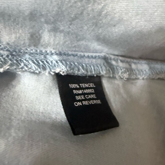 Torrid Sky Blue Chambray Shirt New - Picture 5 of 7